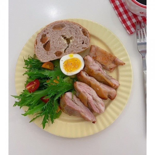 真空包蒜味無骨裹漿冷凍雞腿排（約4片，480g）已投保產品責任險一千萬!